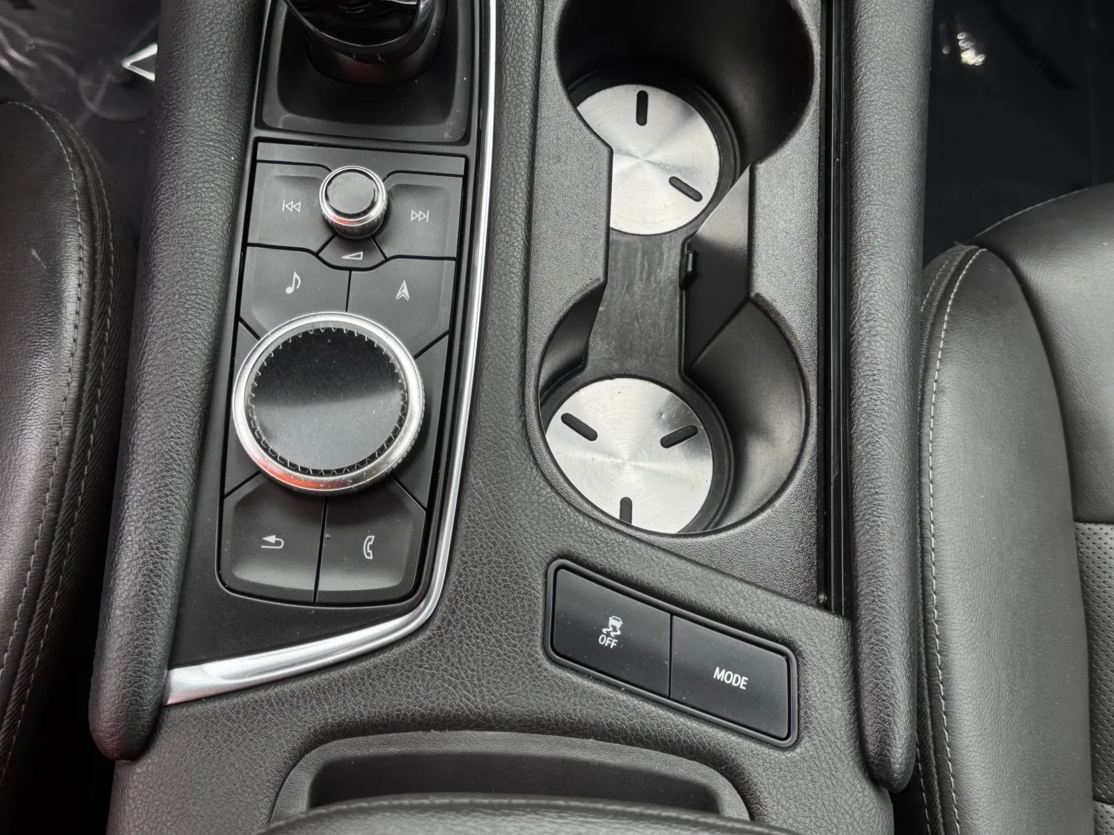 Cadillac XT5 photo 31