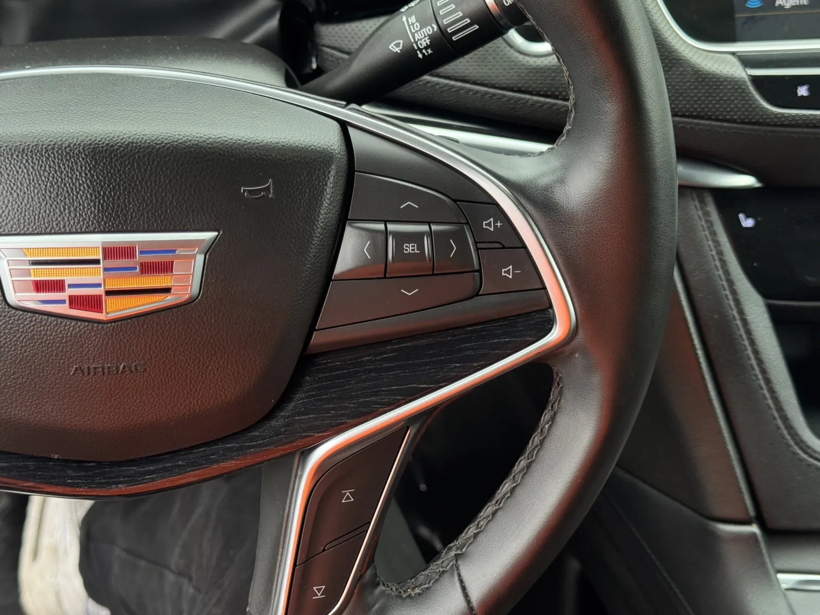 Cadillac XT5 photo 25