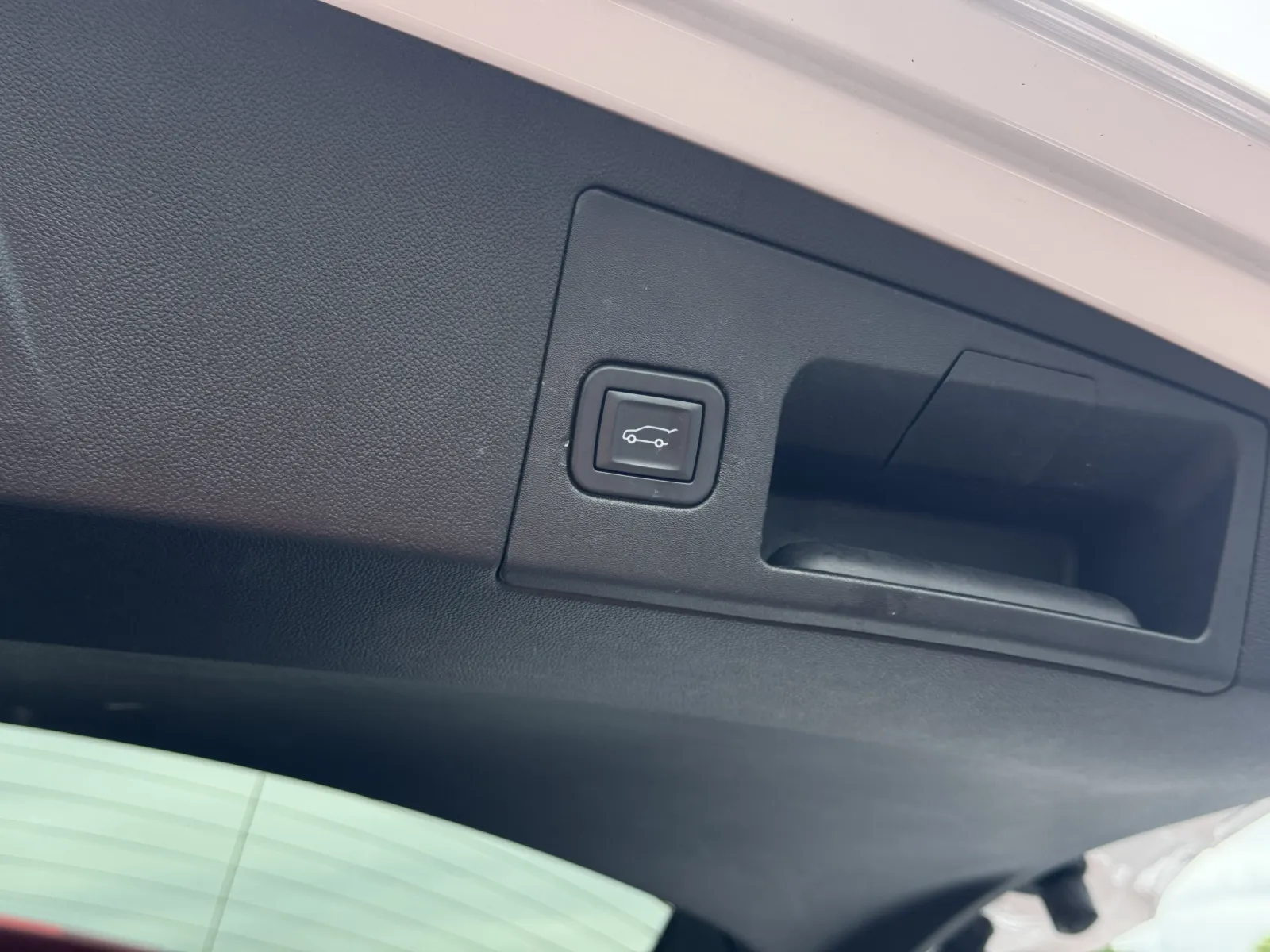 Cadillac XT5 photo 16