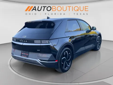 More photos of 2022 Hyundai IONIQ 5 SE at Auto Boutique Ohio, OH