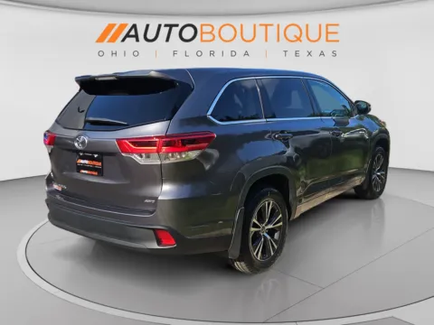 More photos of 2018 Toyota Highlander LE at Auto Boutique Ohio, OH
