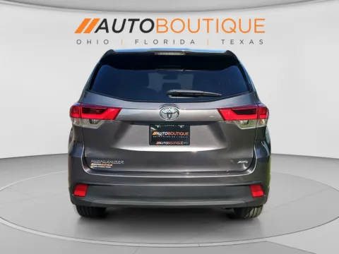 More photos of 2018 Toyota Highlander LE at Auto Boutique Ohio, OH