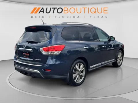 More photos of 2016 Nissan Pathfinder Platinum at Auto Boutique Ohio, OH