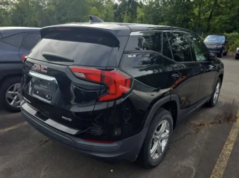 More photos of 2020 GMC Terrain SLE at Auto Boutique Ohio, OH