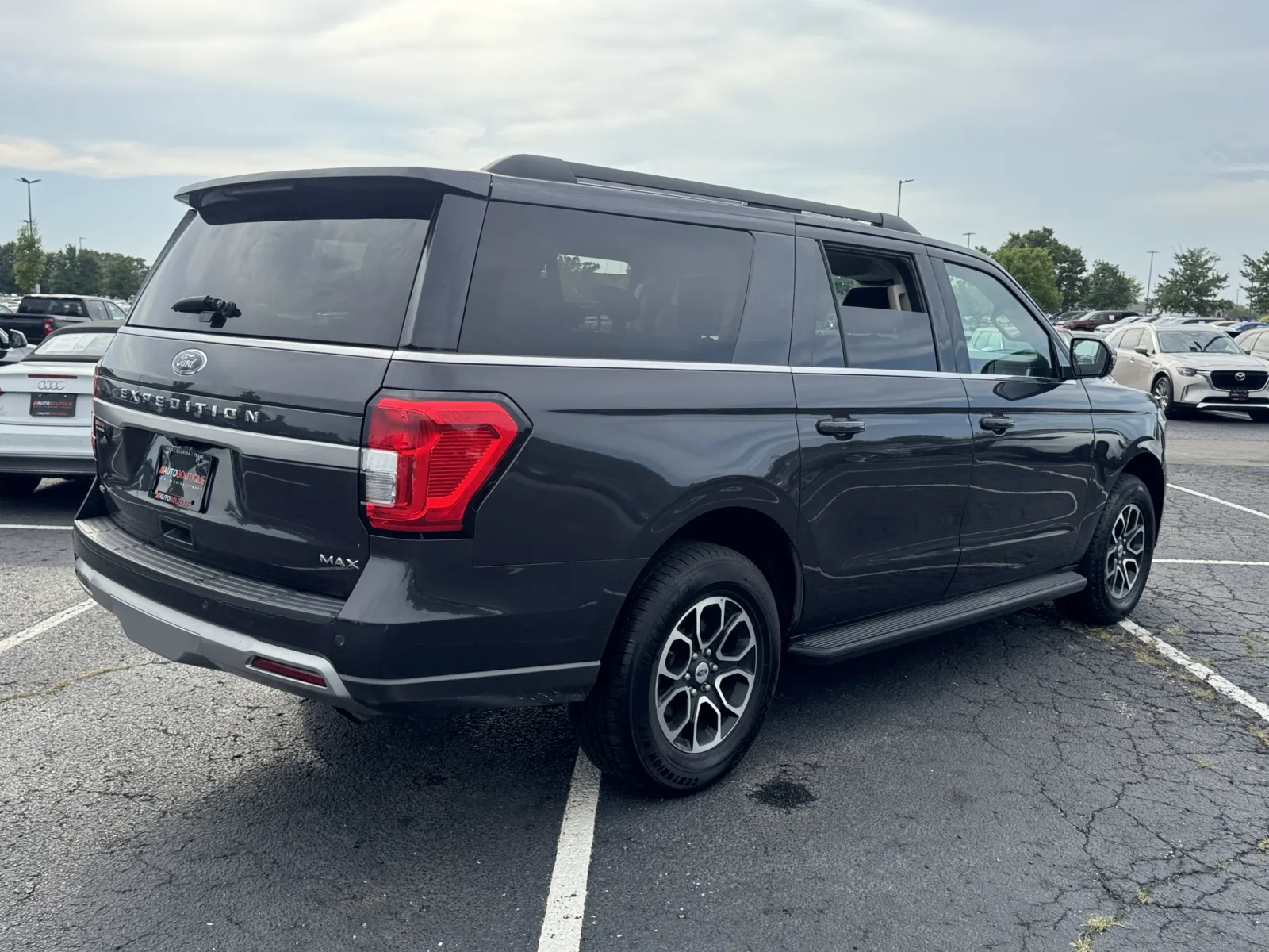 Ford Expedition MAX photo 12