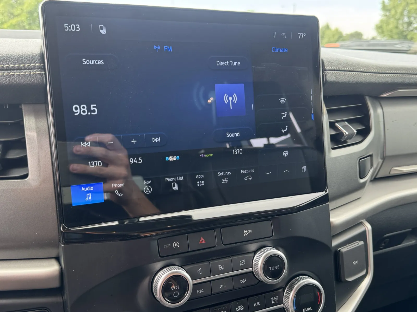 Ford Expedition MAX photo 29