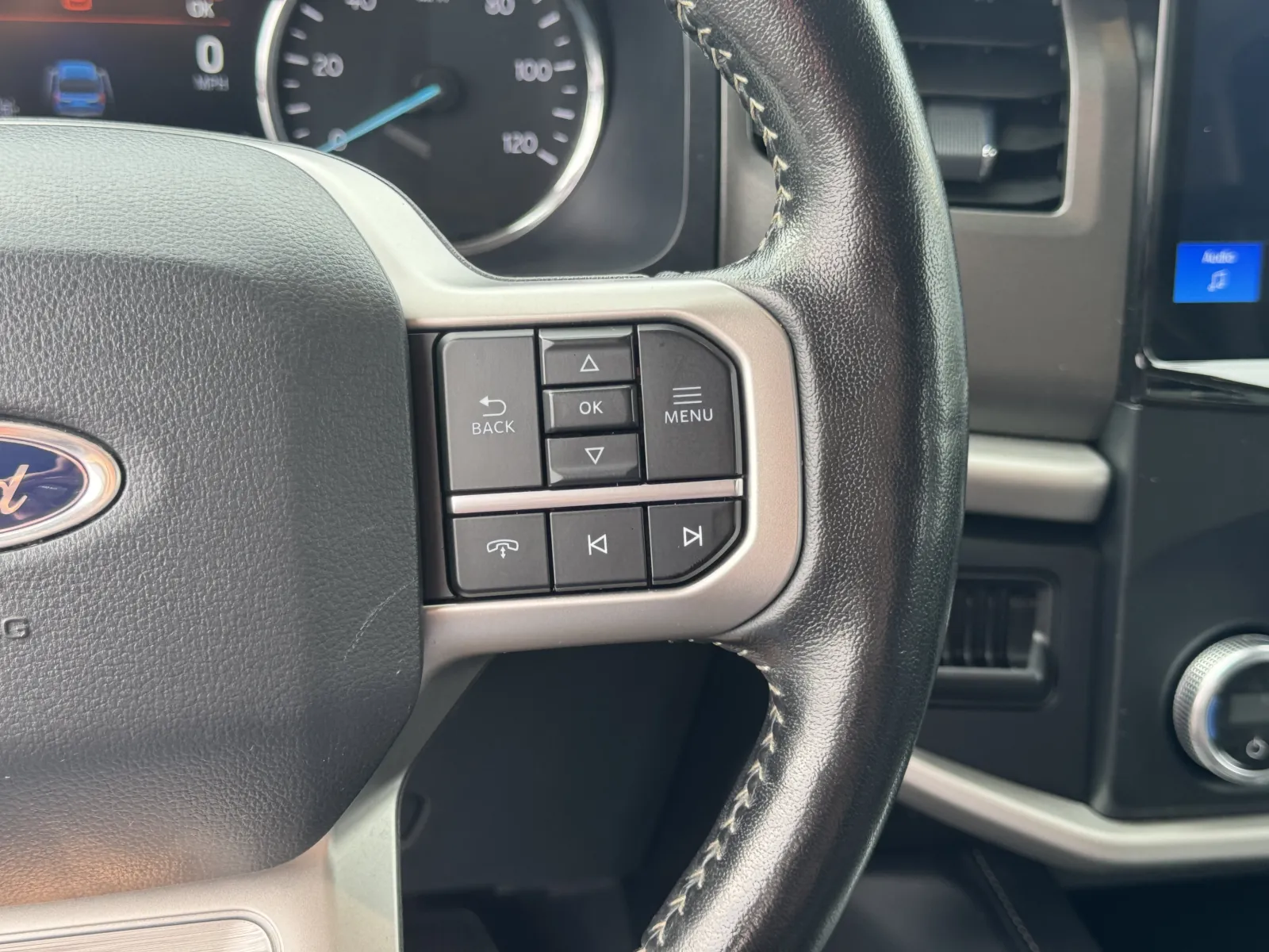 Ford Expedition MAX photo 24