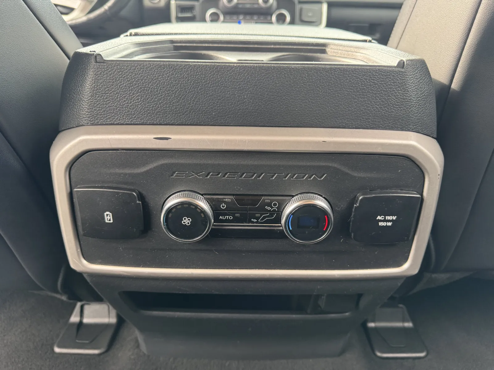 Ford Expedition MAX photo 18