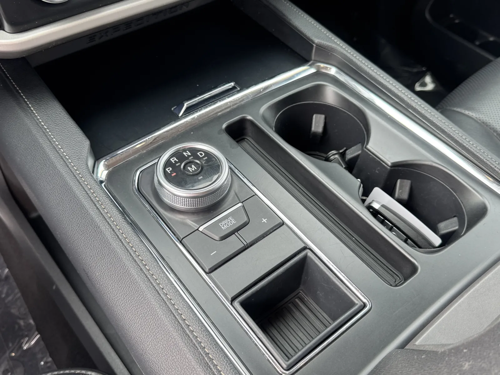 Ford Expedition MAX photo 31