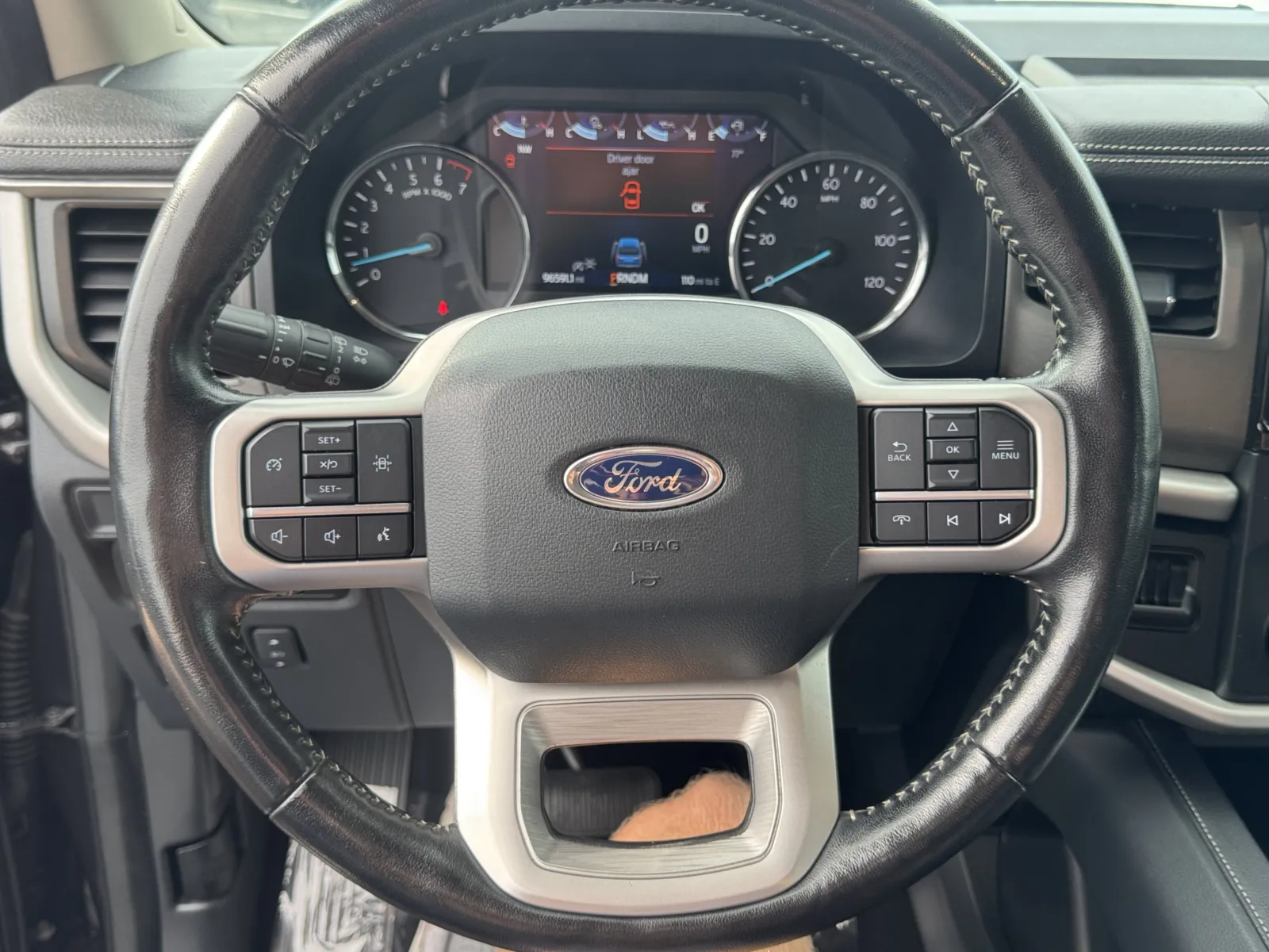 Ford Expedition MAX photo 22
