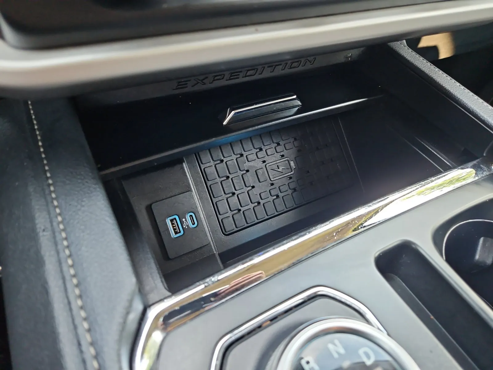 Ford Expedition MAX photo 25