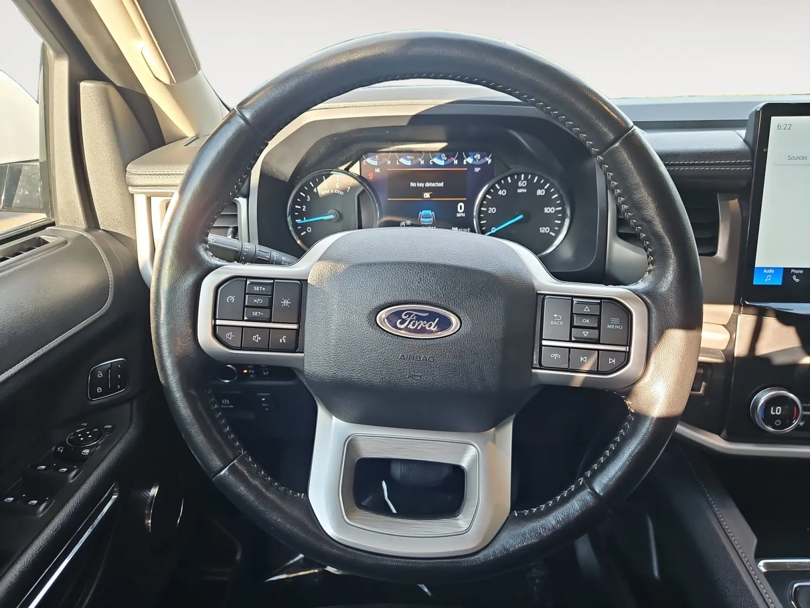 Ford Expedition MAX photo 12