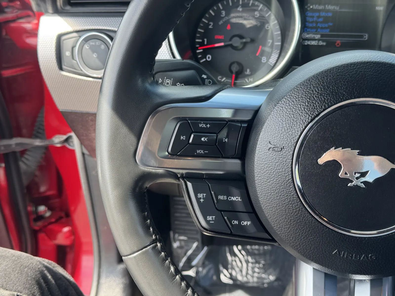 Ford Mustang photo 16