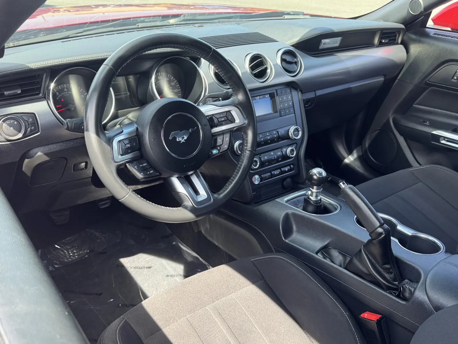 Ford Mustang photo 7