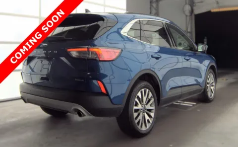 More photos of 2022 Ford Escape Titanium Hybrid at Auto Boutique Ohio, OH