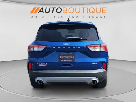 More photos of 2022 Ford Escape Titanium Hybrid at Auto Boutique Ohio, OH