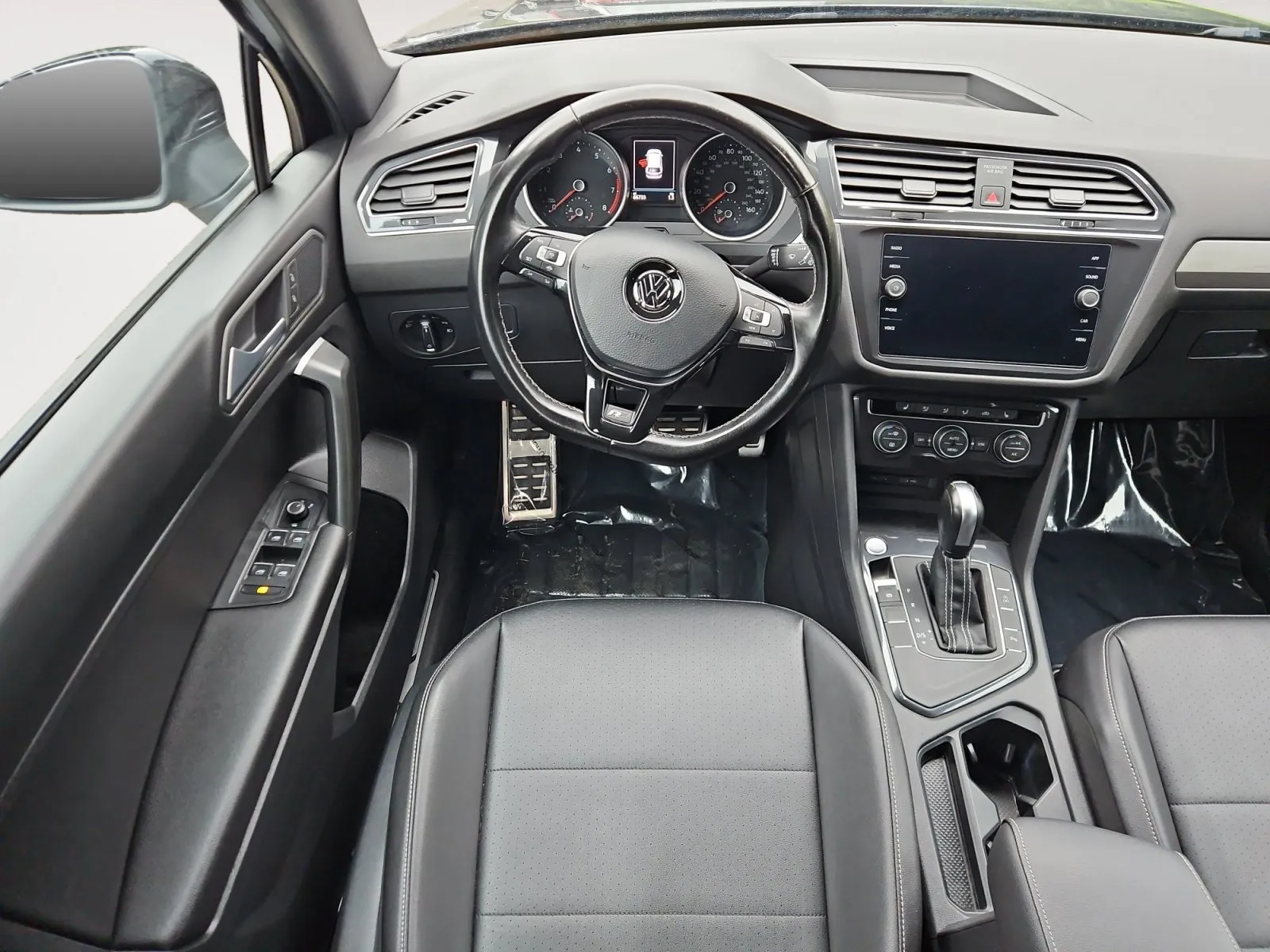 Volkswagen Tiguan photo 10