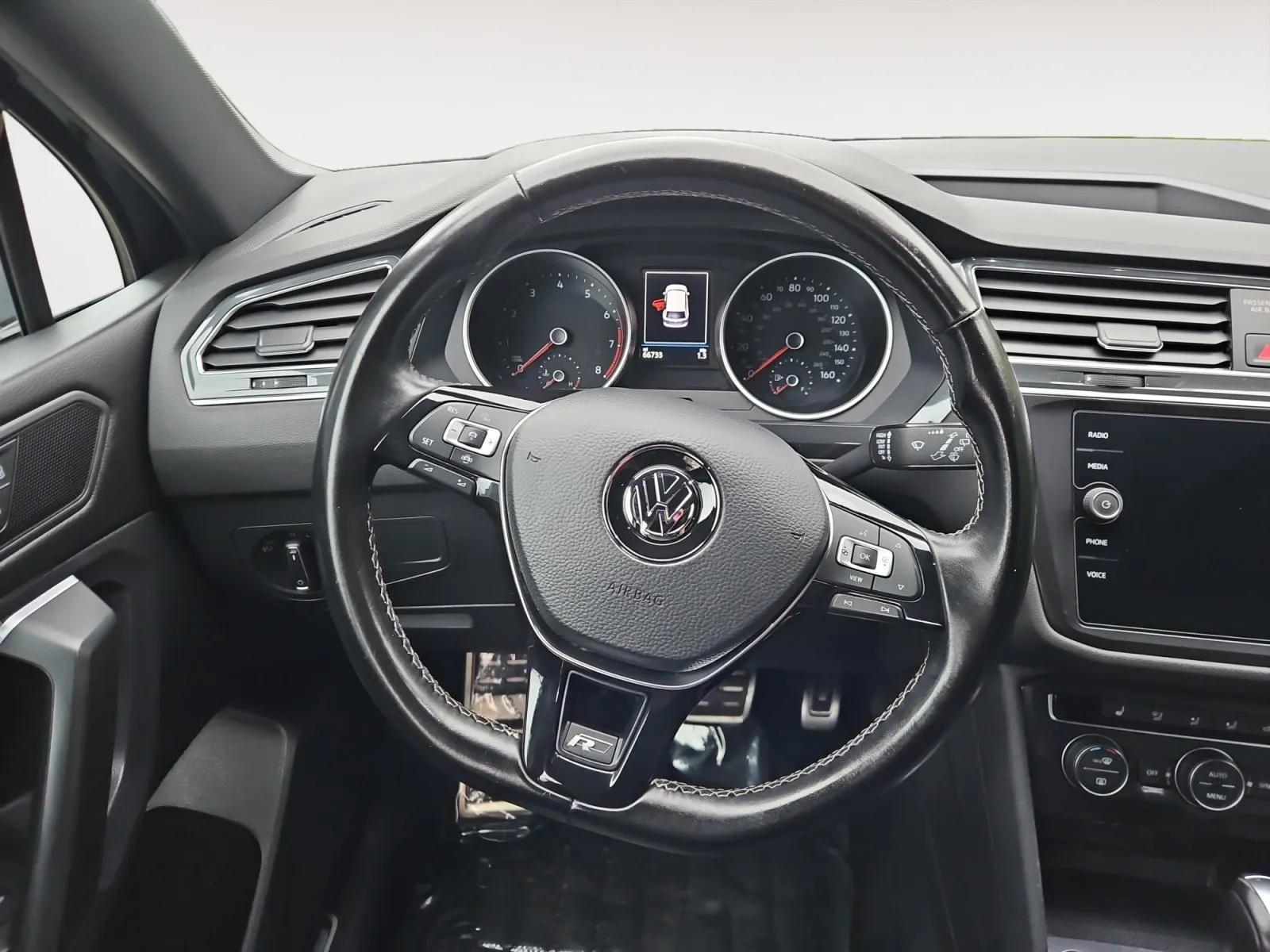 Volkswagen Tiguan photo 12