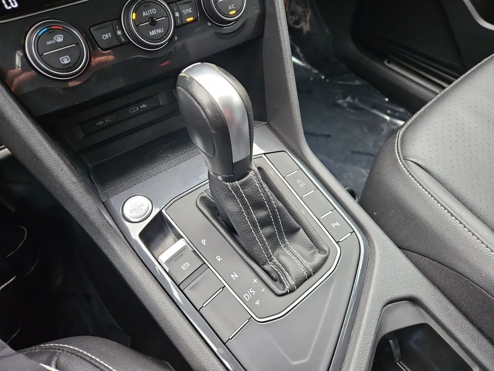 Volkswagen Tiguan photo 24