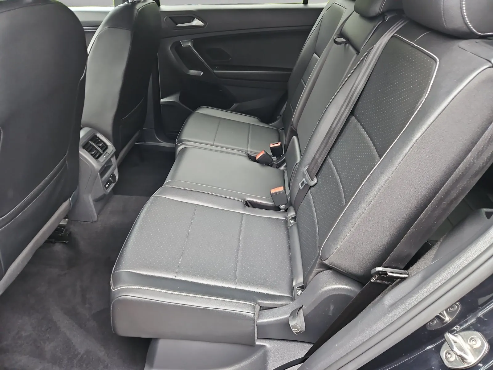 Volkswagen Tiguan photo 14