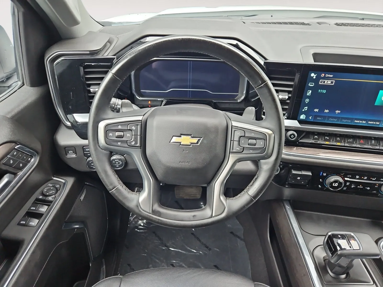 Chevrolet Silverado photo 12