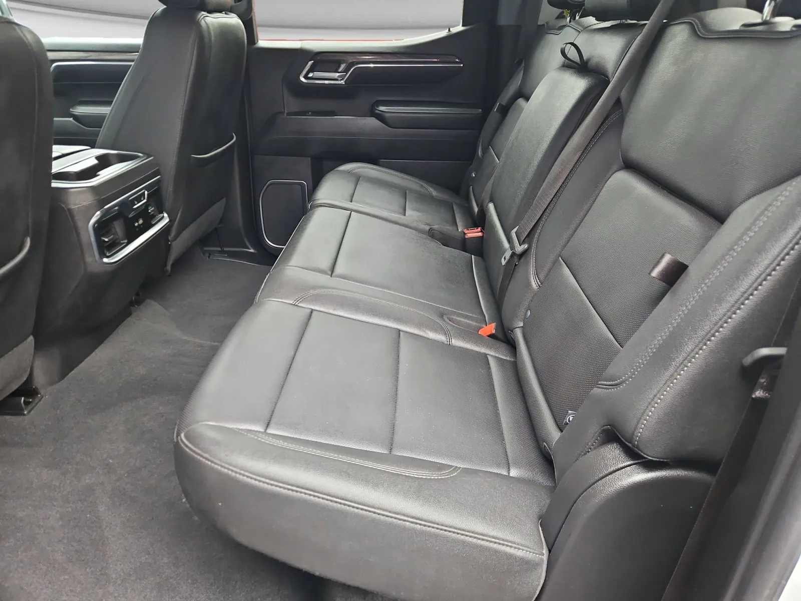 Chevrolet Silverado photo 14