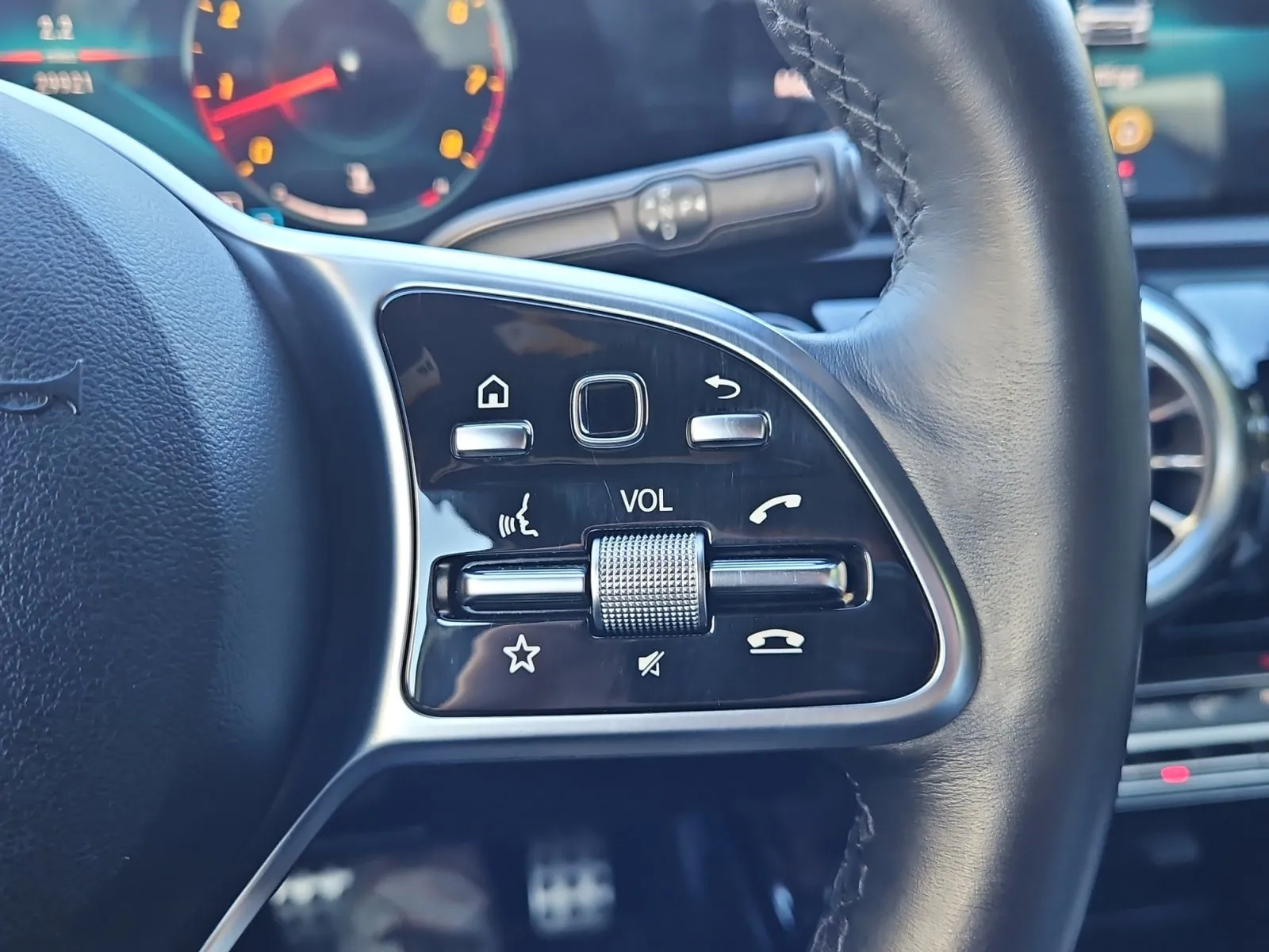 Mercedes-Benz A-Class photo 27