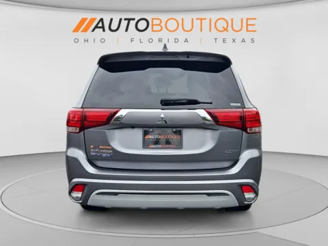 More photos of 2022 Mitsubishi Outlander PHEV SEL at Auto Boutique Ohio, OH