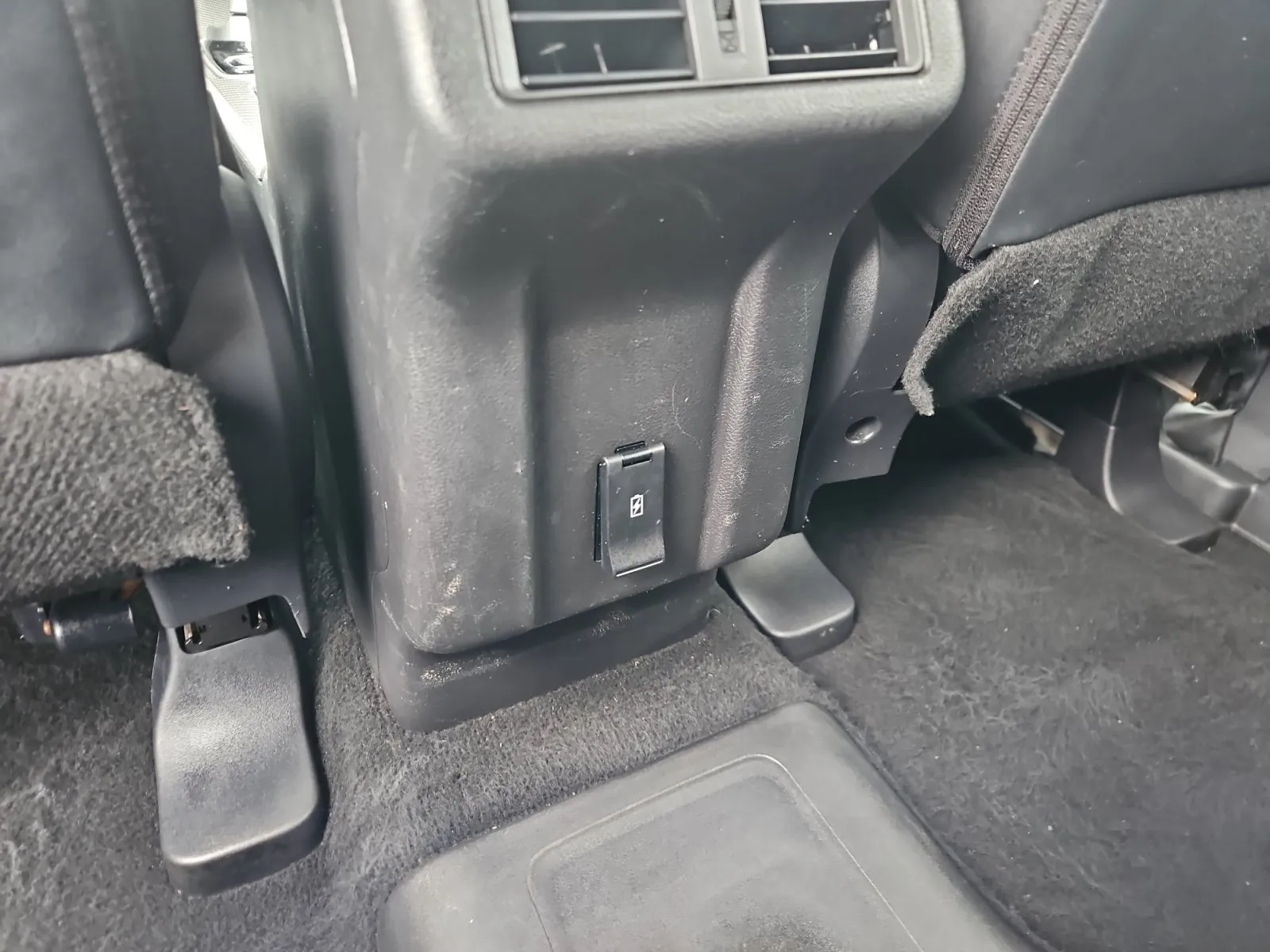 Mitsubishi Outlander photo 13