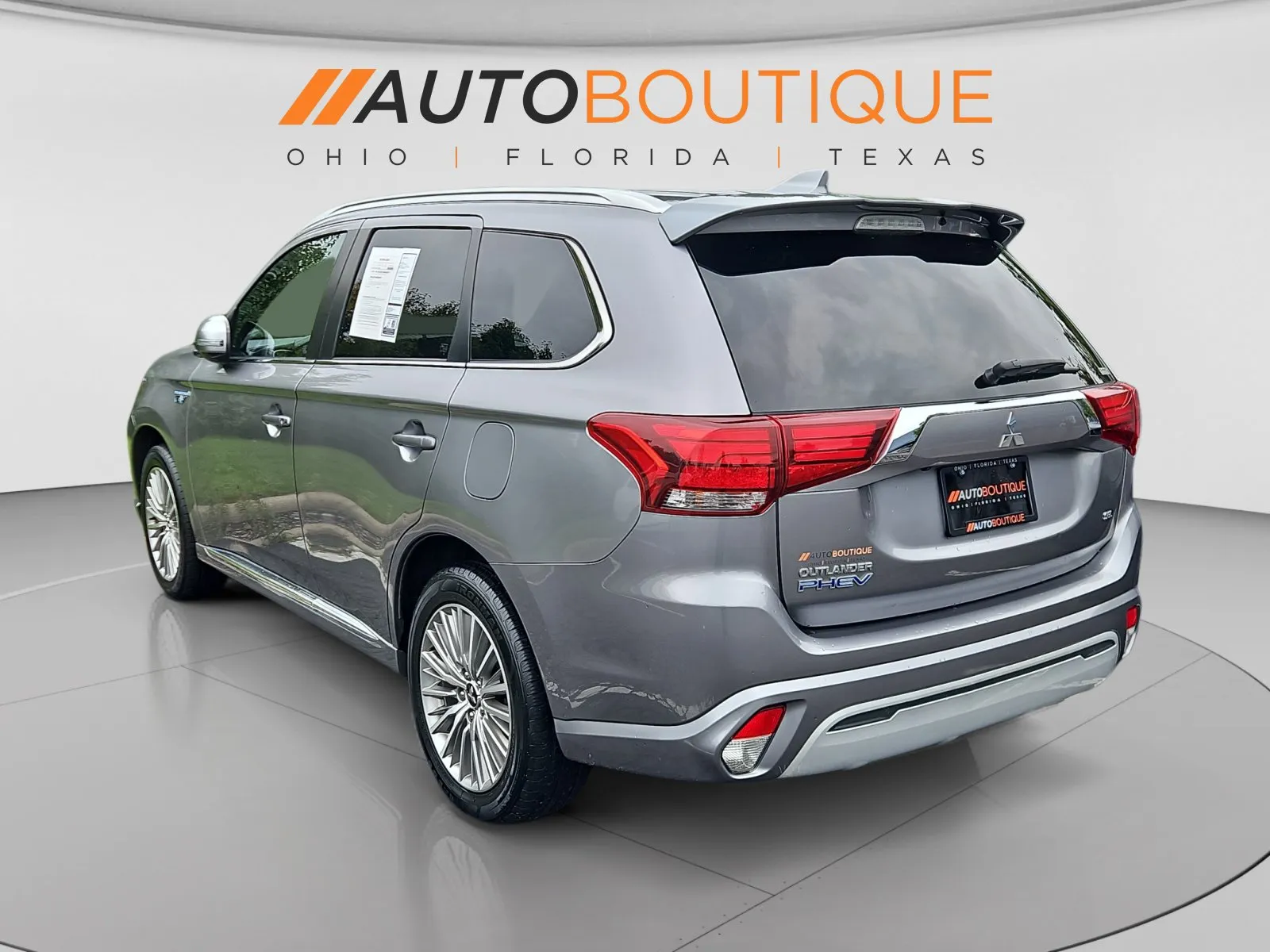 Mitsubishi Outlander photo 3