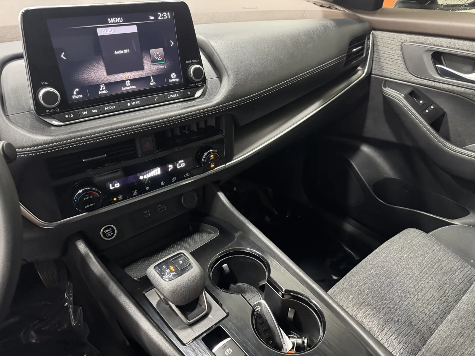 Nissan Rogue photo 21
