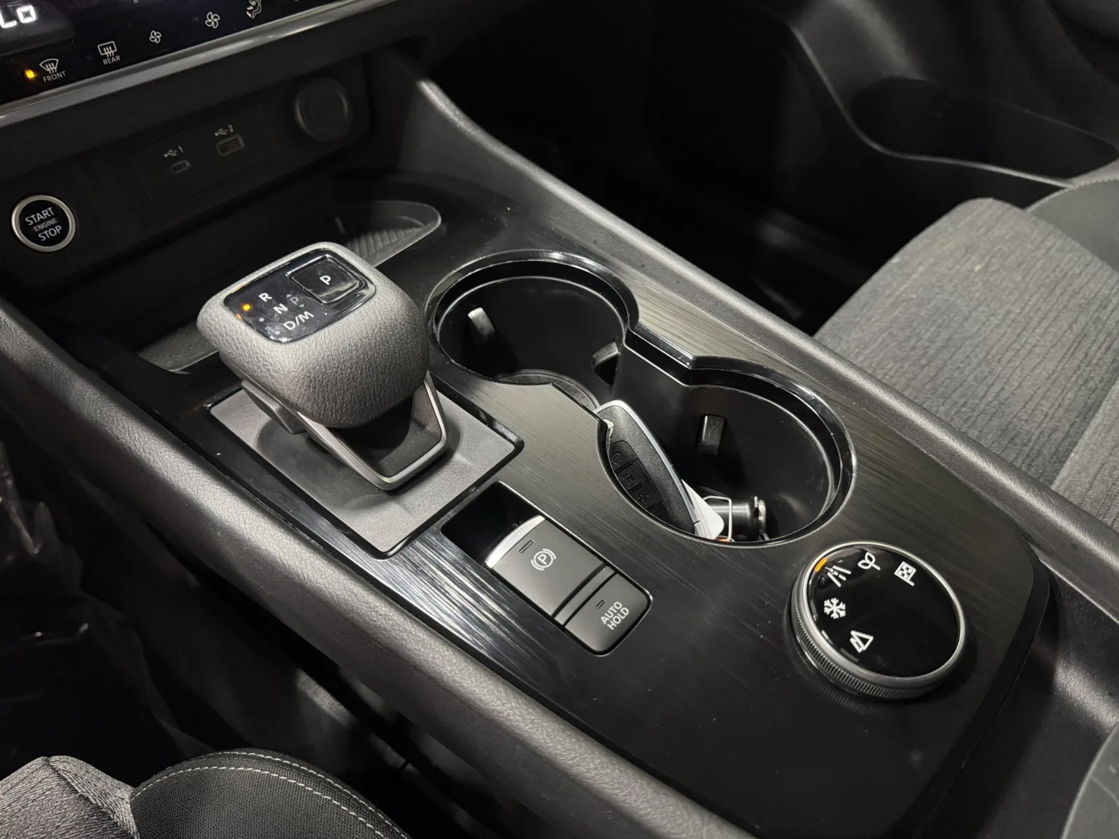 Nissan Rogue photo 18