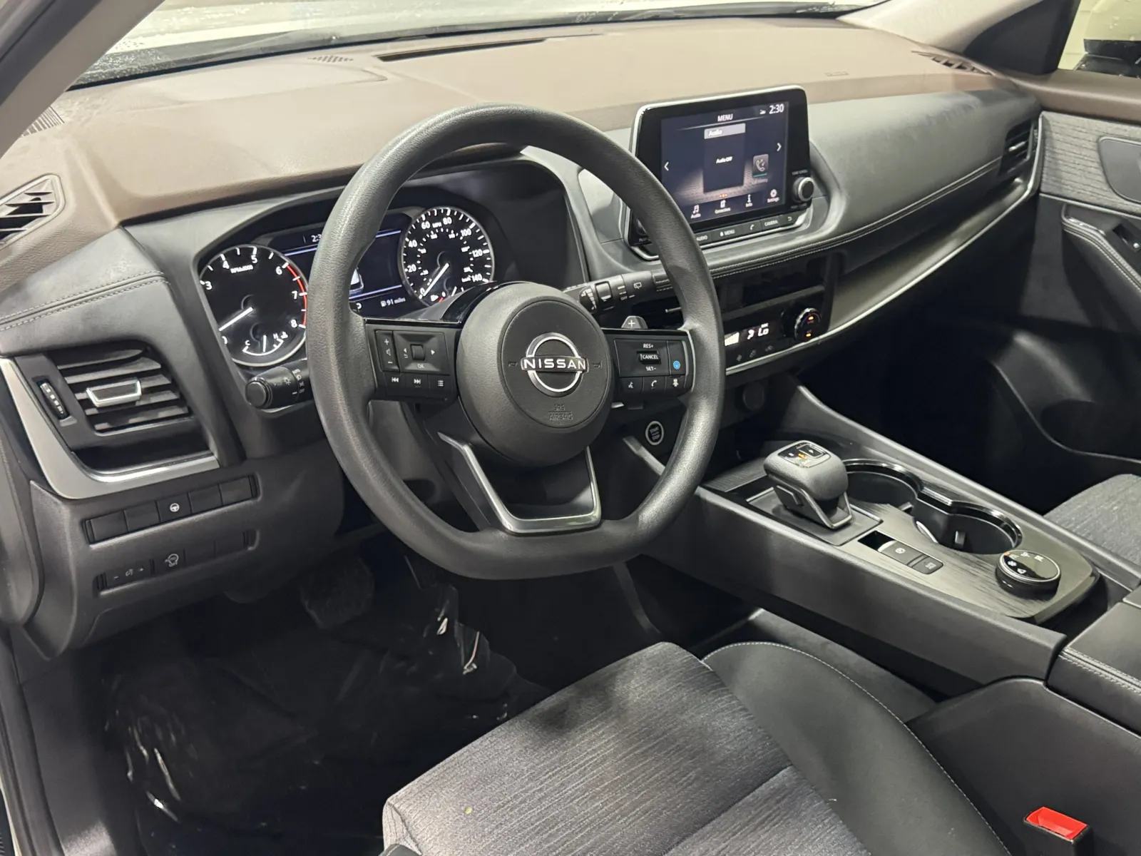 Nissan Rogue photo 8