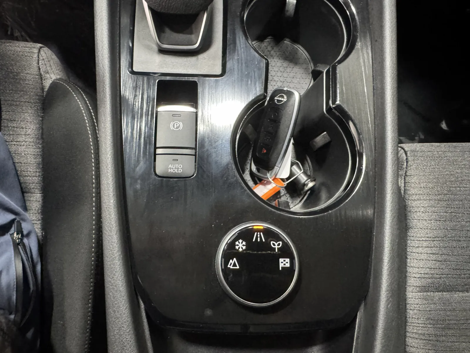 Nissan Rogue photo 13