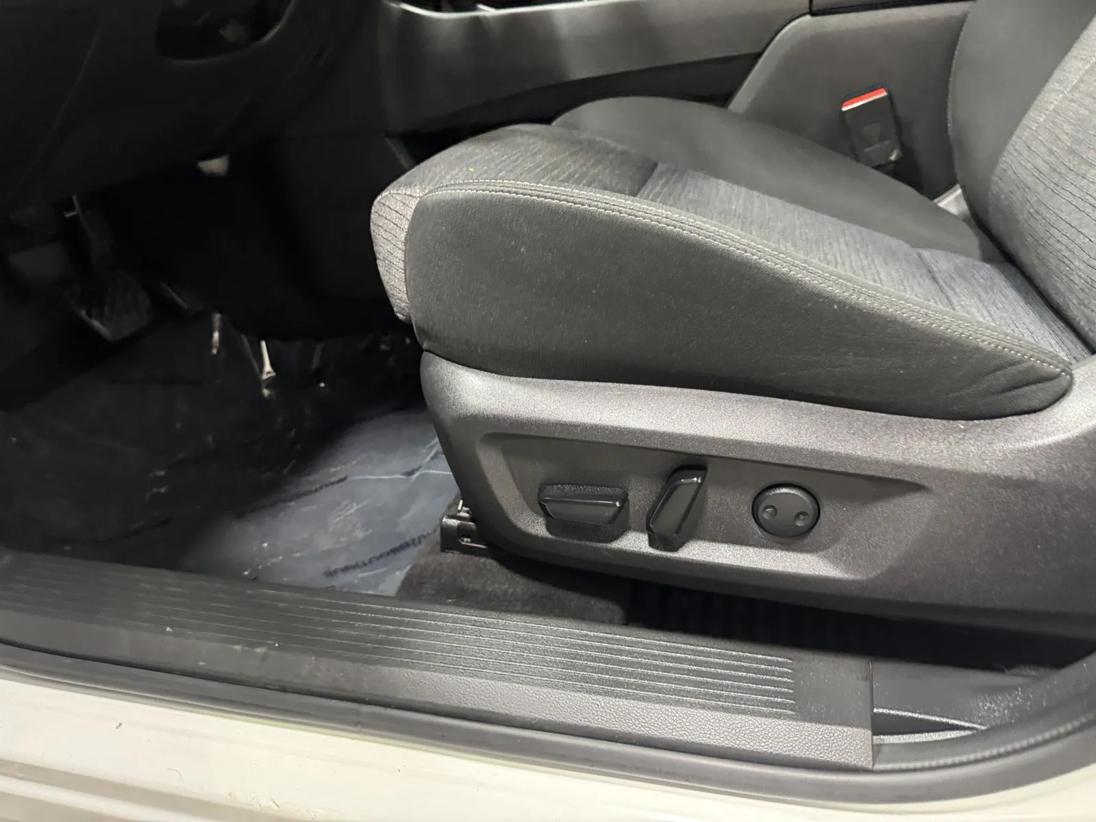 Nissan Rogue photo 30