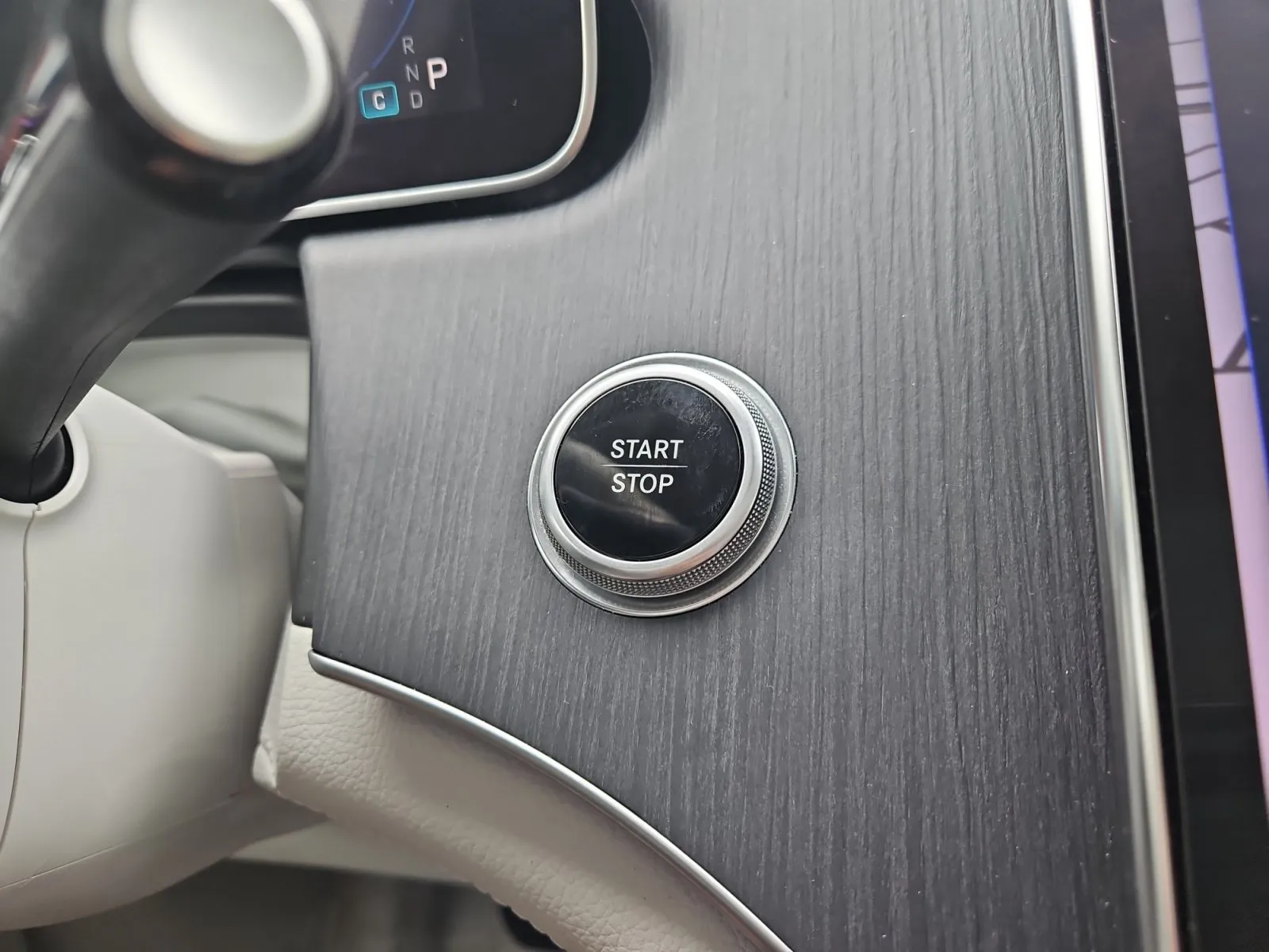 Mercedes-Benz EQE photo 21