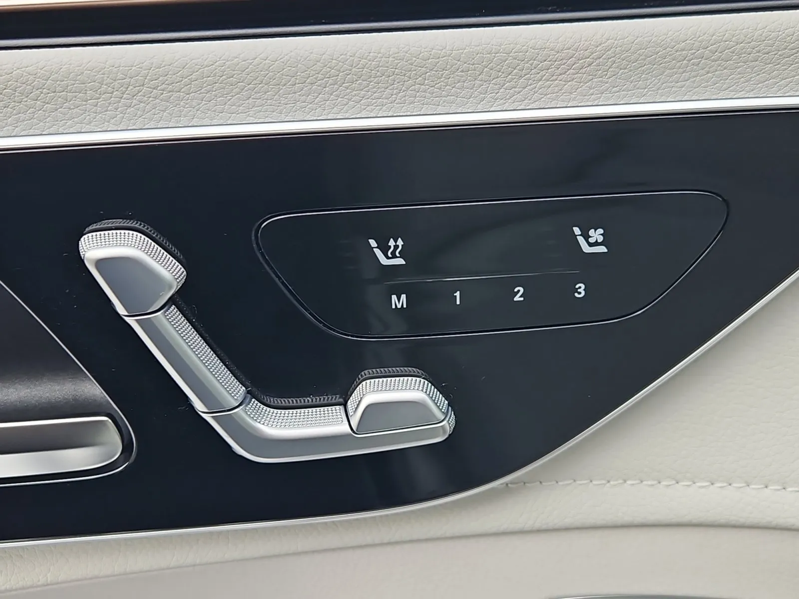 Mercedes-Benz EQE photo 15