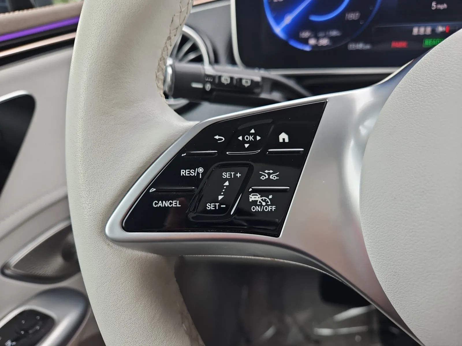 Mercedes-Benz EQE photo 27