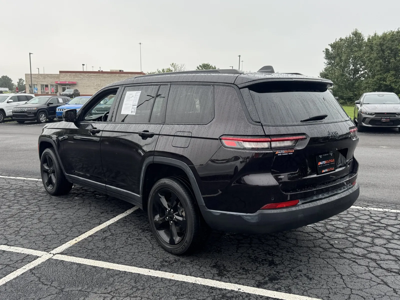 Jeep Grand Cherokee L photo 11