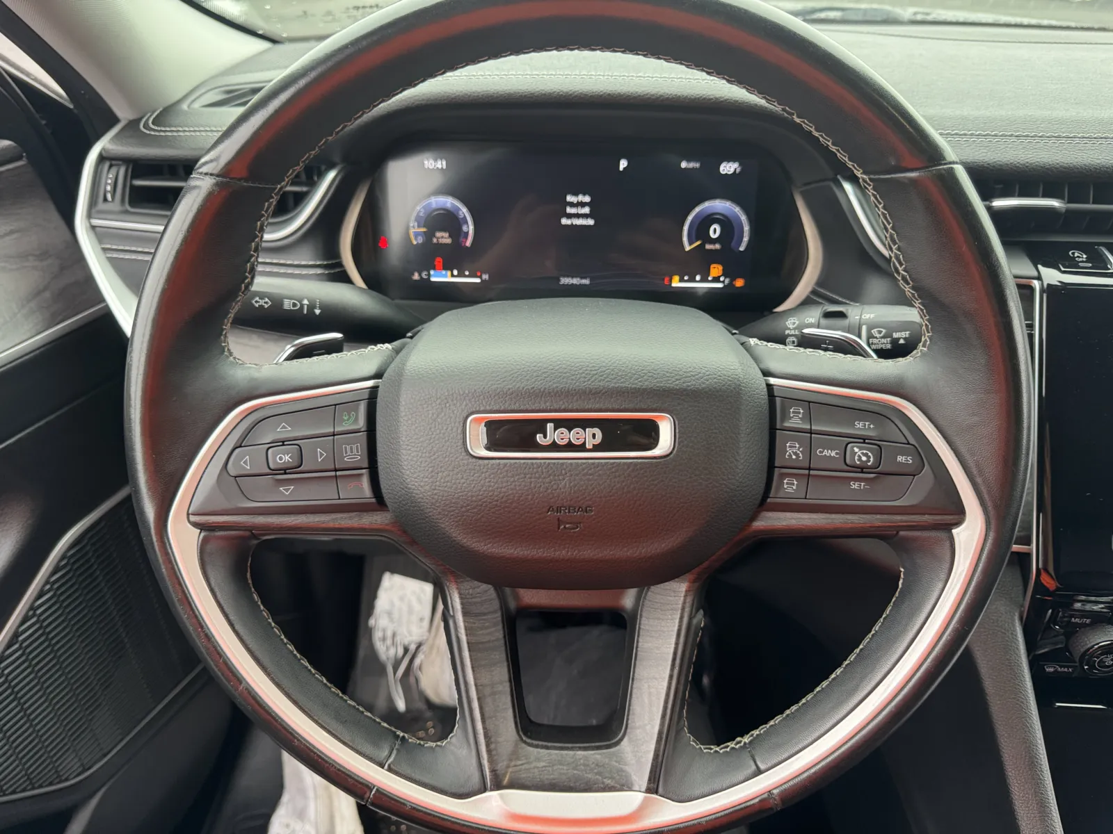 Jeep Grand Cherokee L photo 22