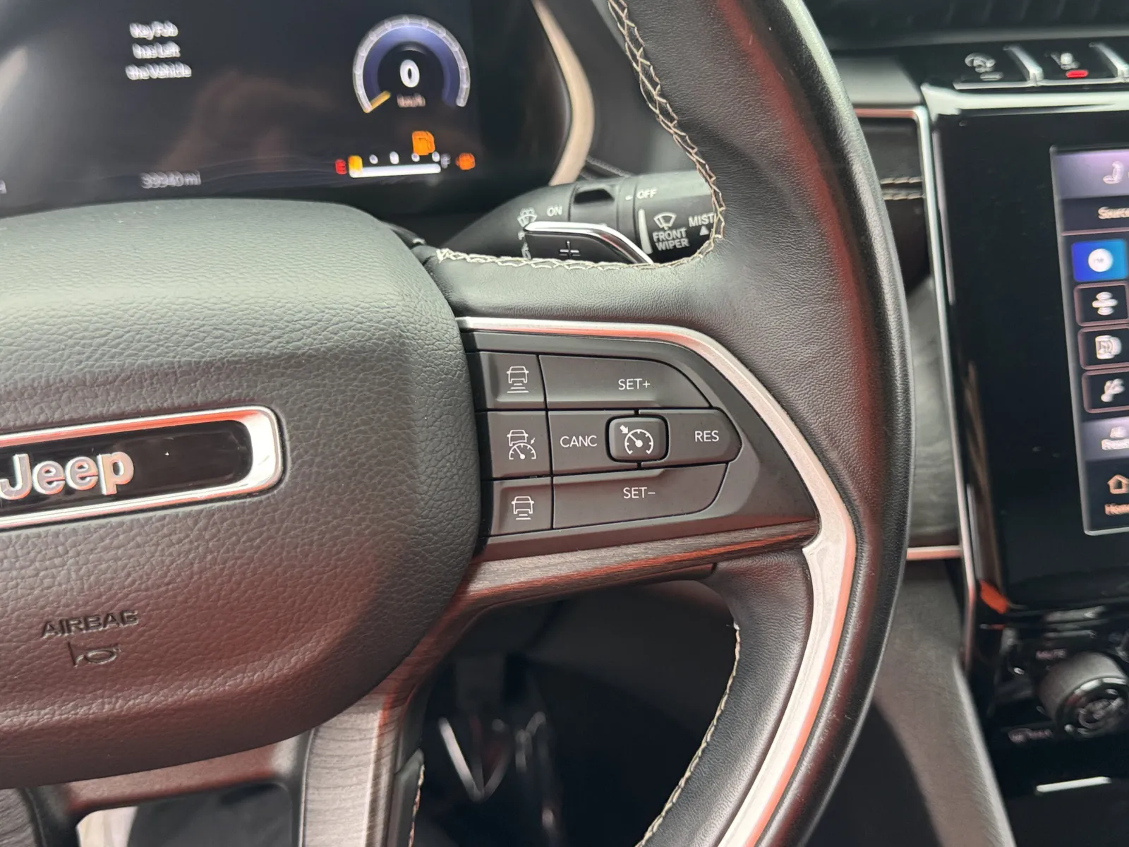 Jeep Grand Cherokee L photo 24
