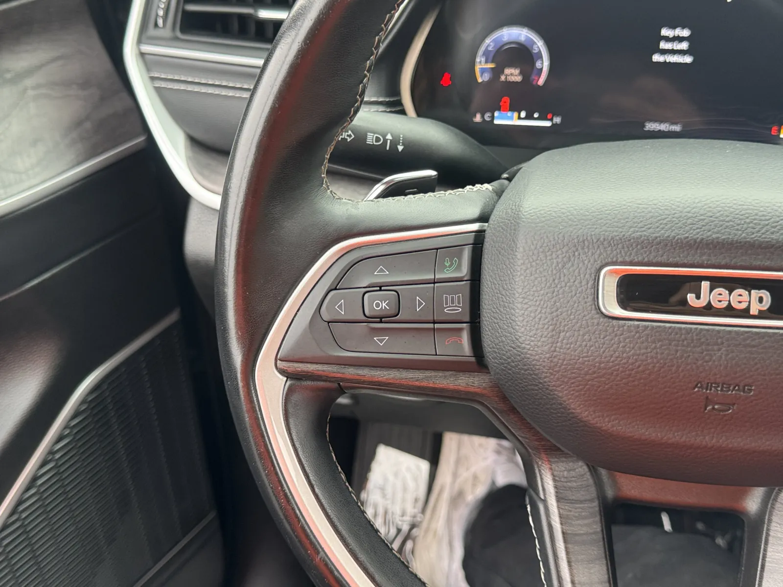 Jeep Grand Cherokee L photo 23