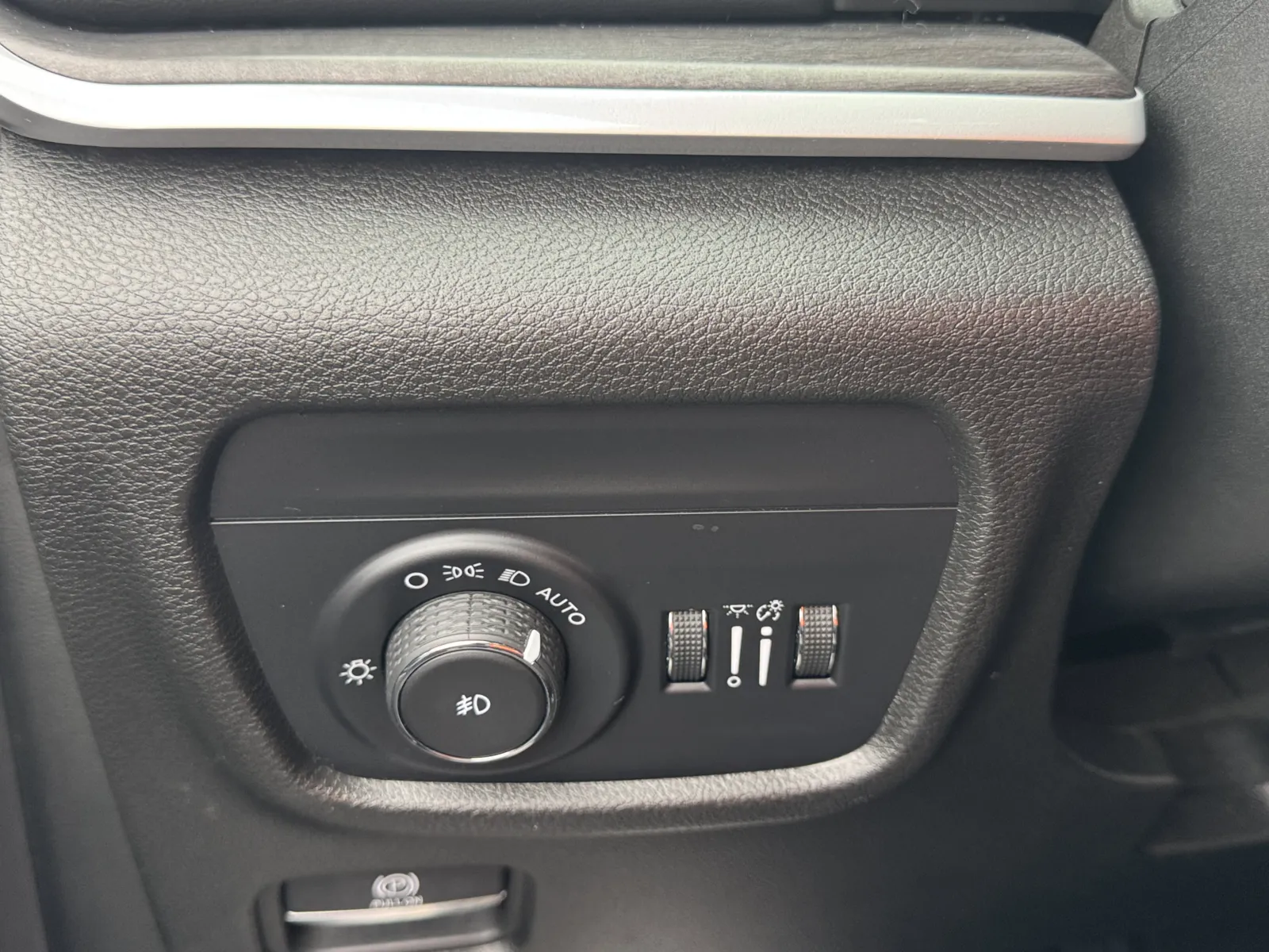 Jeep Grand Cherokee L photo 21