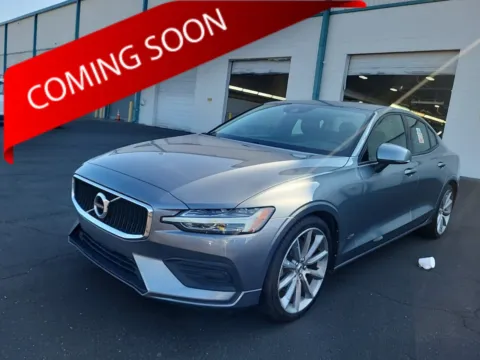 Blue 2019 Volvo S60 Momentum for sale in Columbus, OH