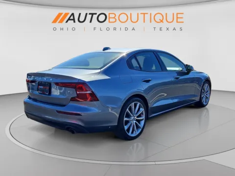 More photos of 2019 Volvo S60 Momentum at Auto Boutique Ohio, OH