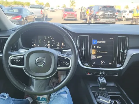 More photos of 2019 Volvo S60 Momentum at Auto Boutique Ohio, OH