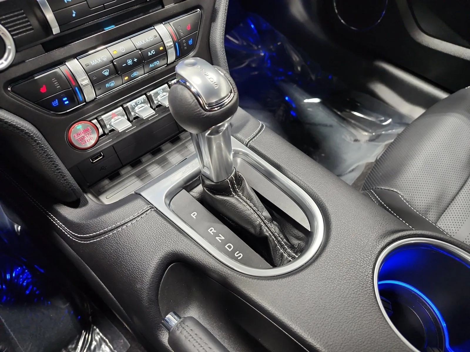 Ford Mustang photo 23