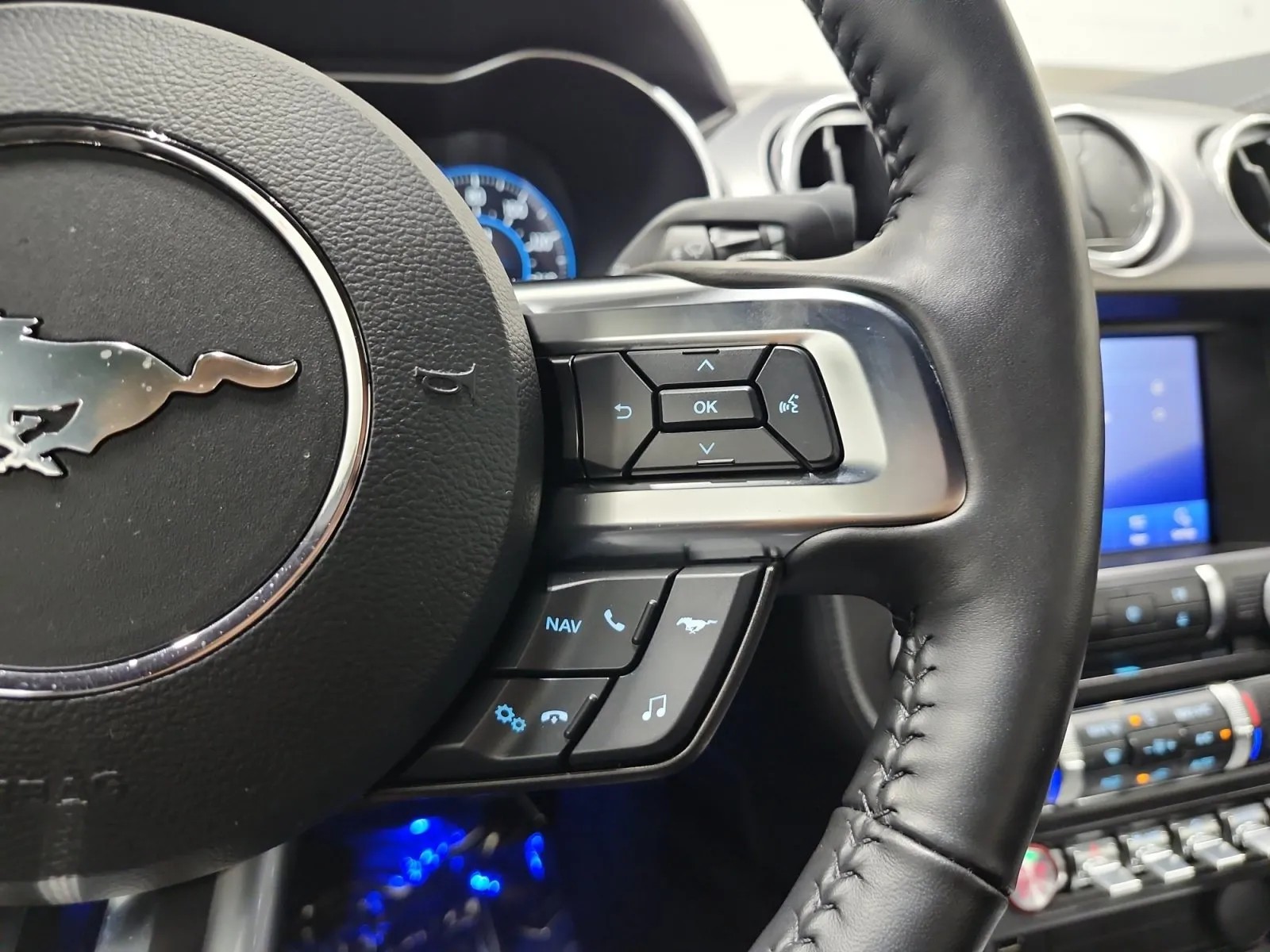 Ford Mustang photo 25