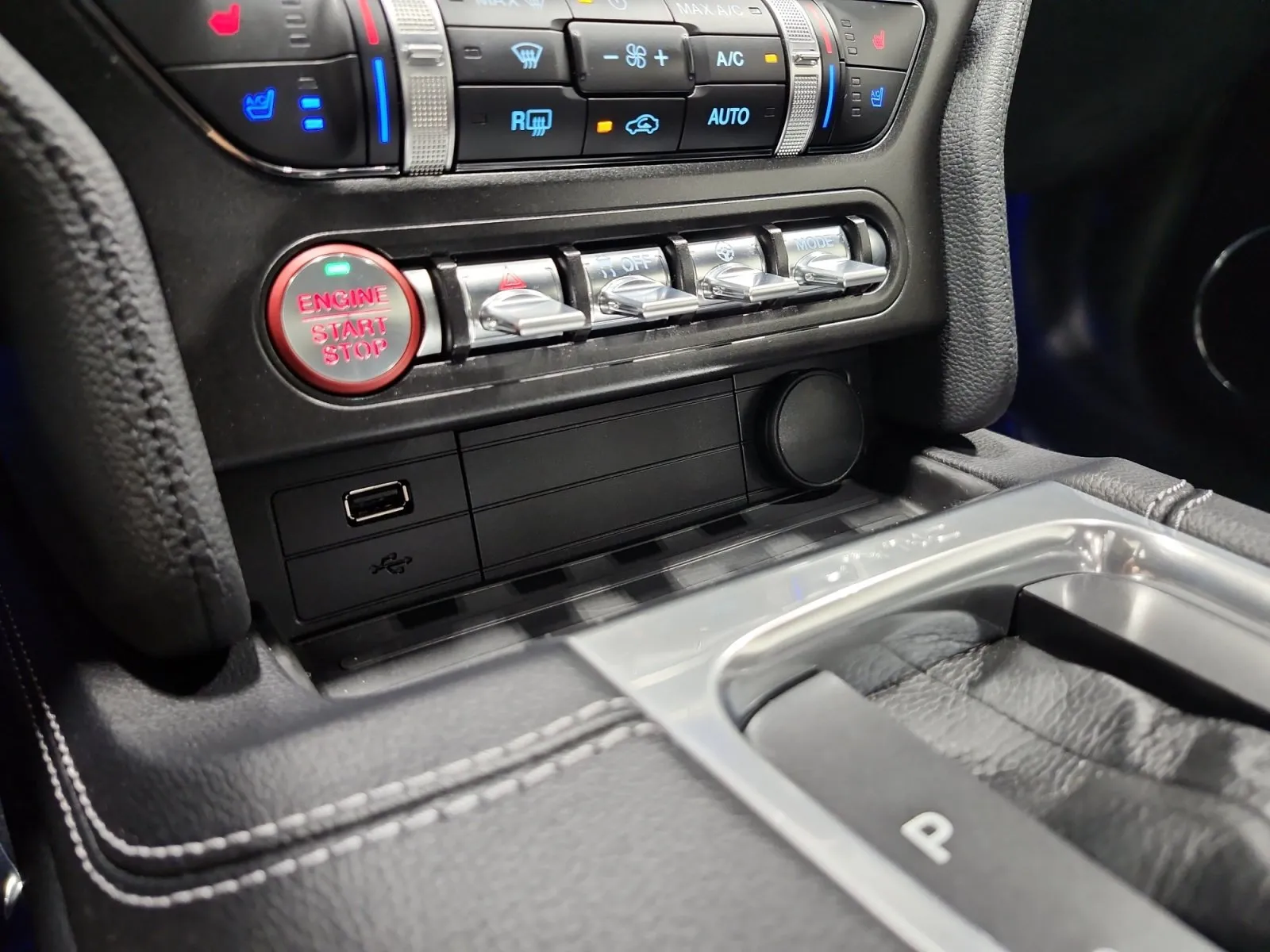 Ford Mustang photo 22
