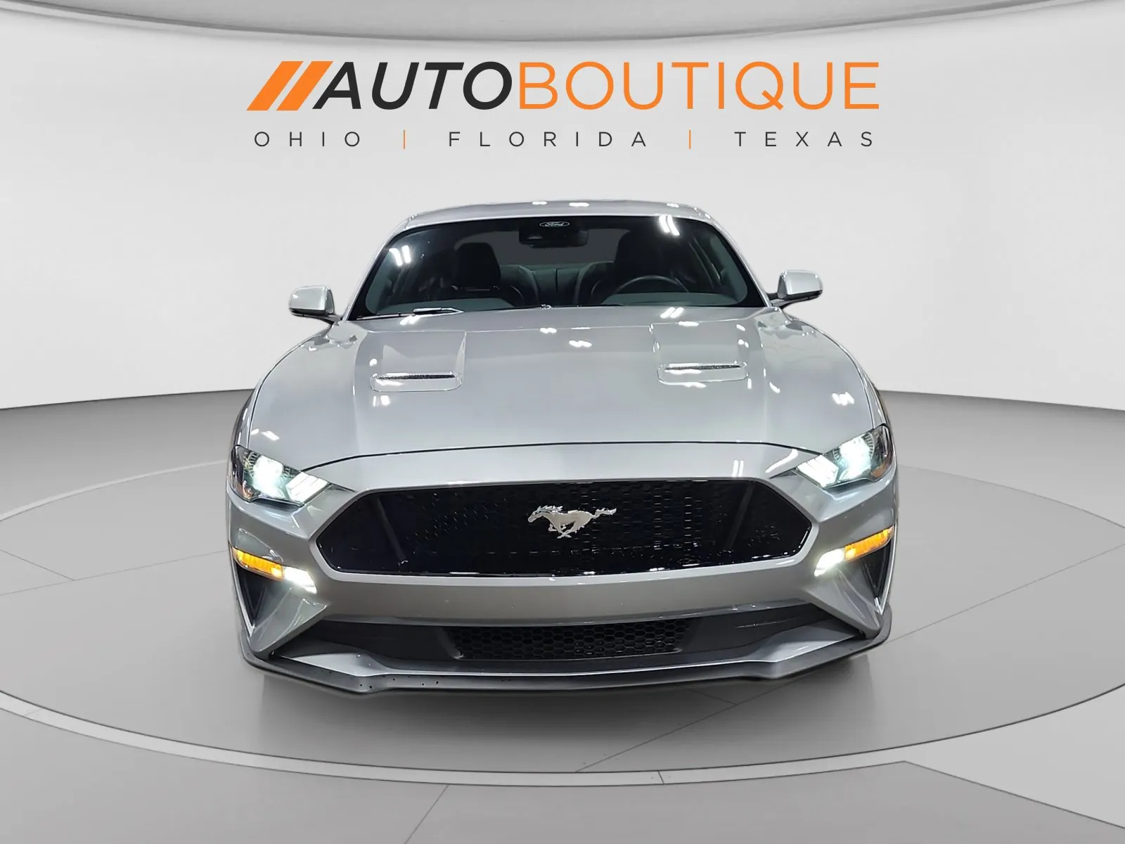 Ford Mustang photo 8